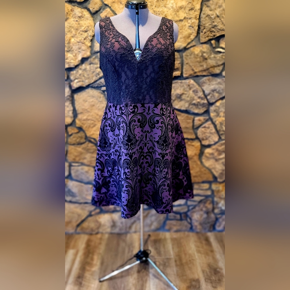 Maurice Size 1 sleeveless cocktail dress black and plum purple